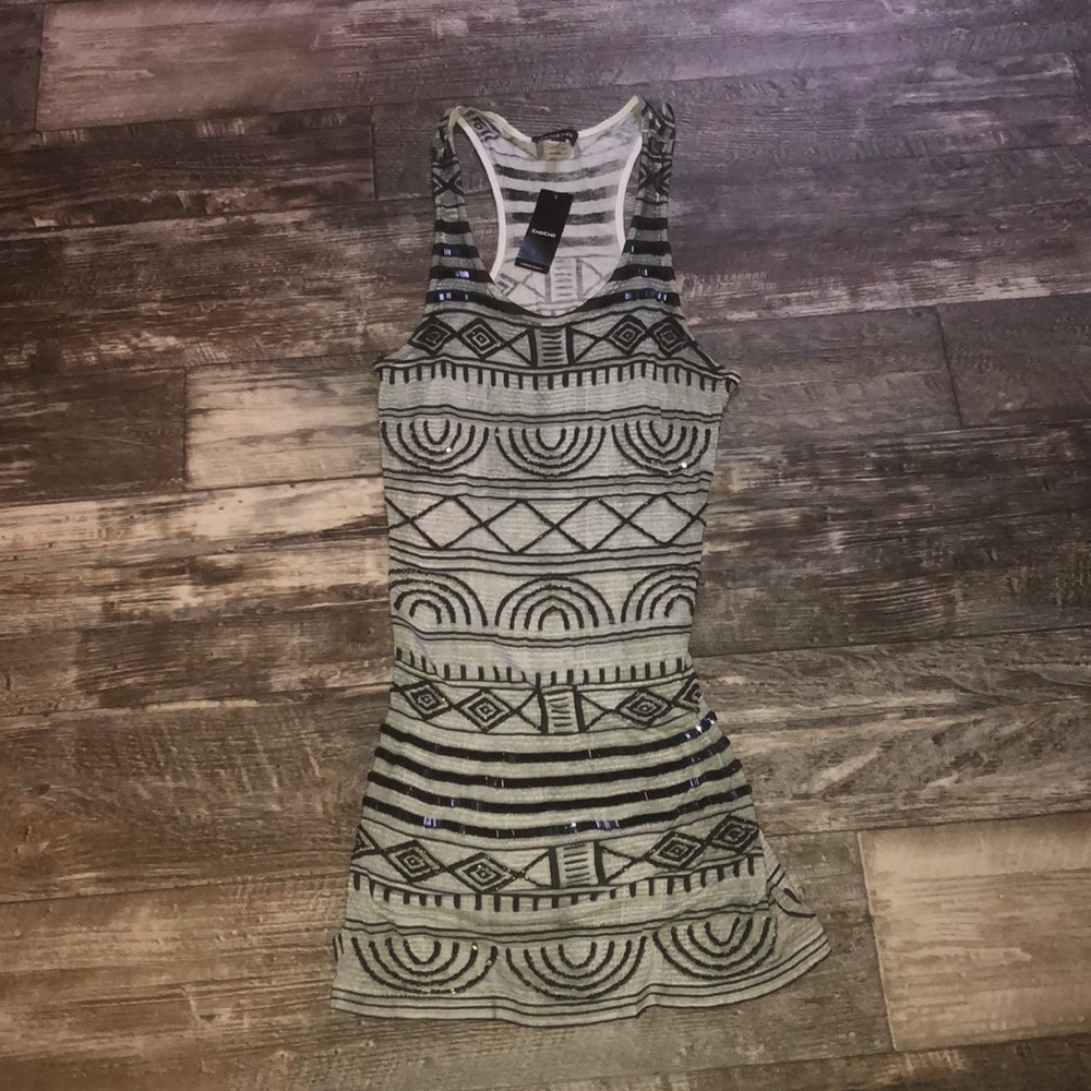 🌷NWT Bebe embellished tribal tunic